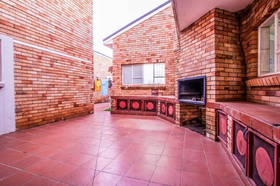 15 Bedroom Property for Sale in Die Bult North West